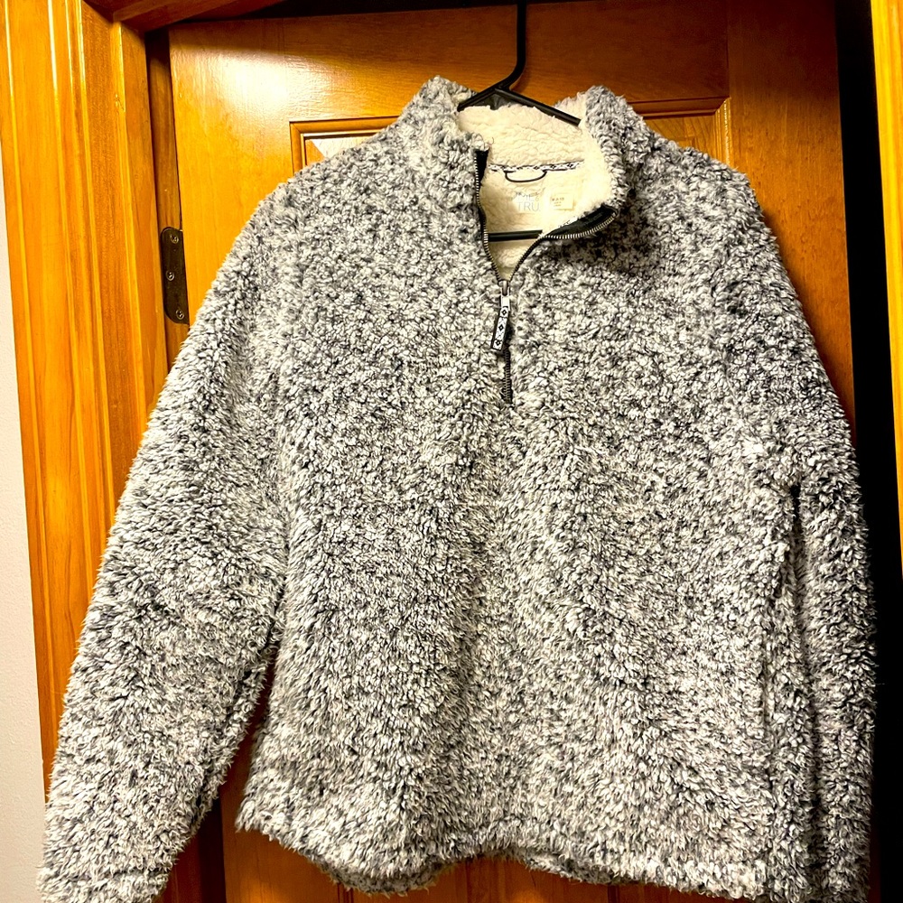 Sherpa top with pockets.